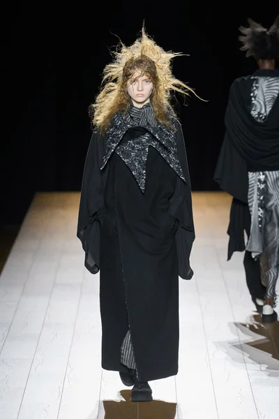 Look 13